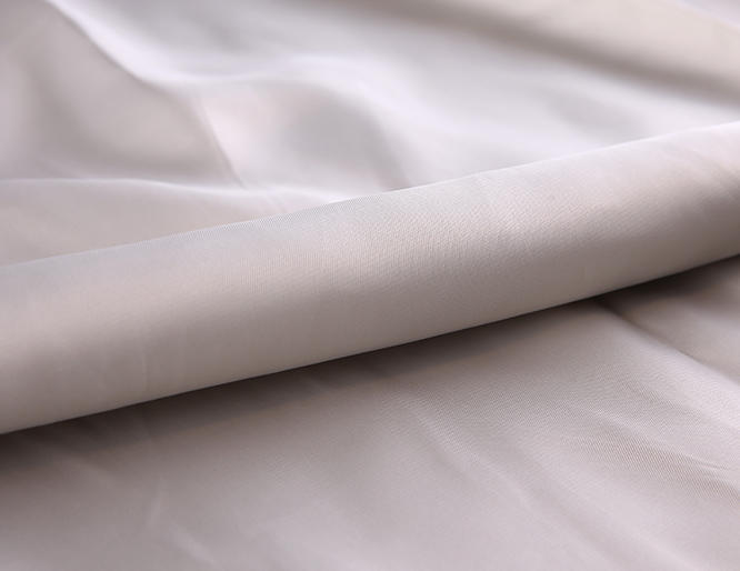 How Down-Proof Fabric Enhances the Performance of Down-Filled Products